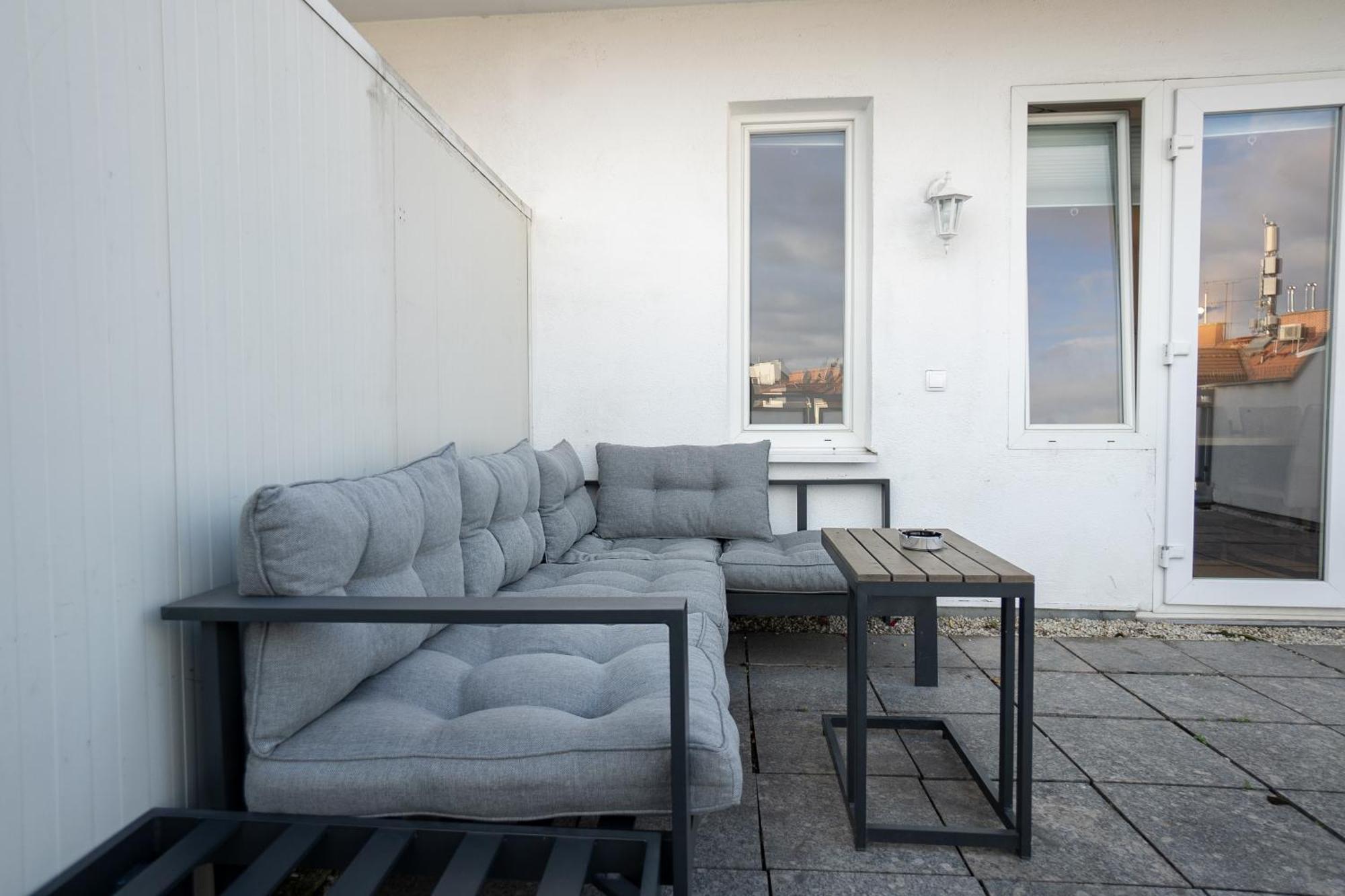 Apartment With A Private Terrace Located Right Near Belvedere Castle, 15 Minutes Away From Stephansdom Βιέννη Εξωτερικό φωτογραφία