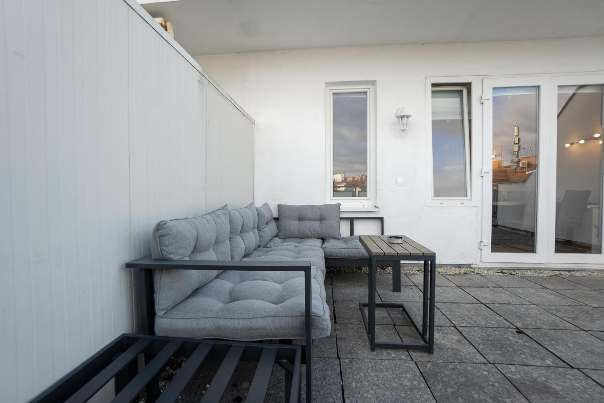 Apartment With A Private Terrace Located Right Near Belvedere Castle, 15 Minutes Away From Stephansdom Βιέννη Εξωτερικό φωτογραφία