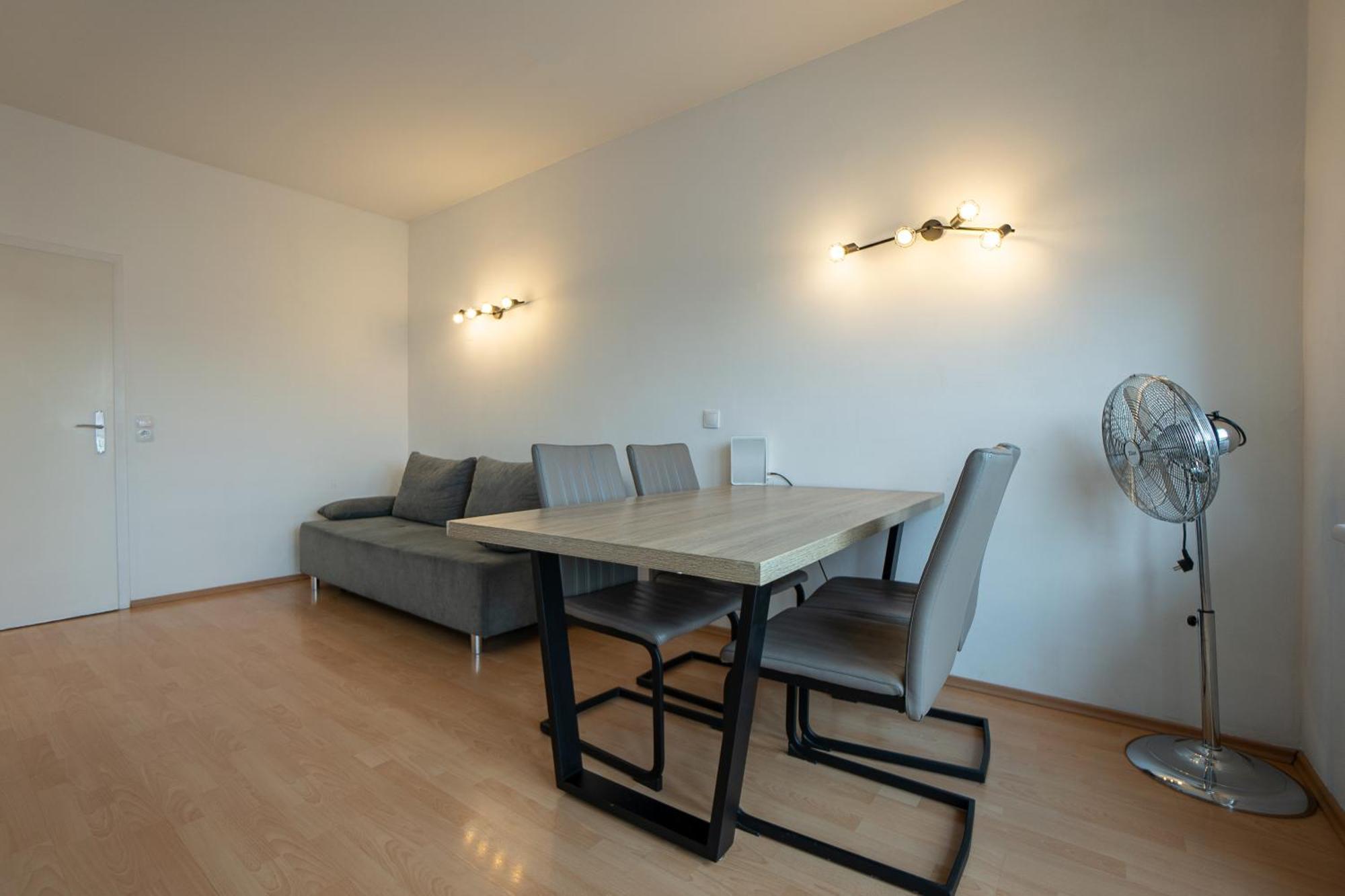 Apartment With A Private Terrace Located Right Near Belvedere Castle, 15 Minutes Away From Stephansdom Βιέννη Εξωτερικό φωτογραφία